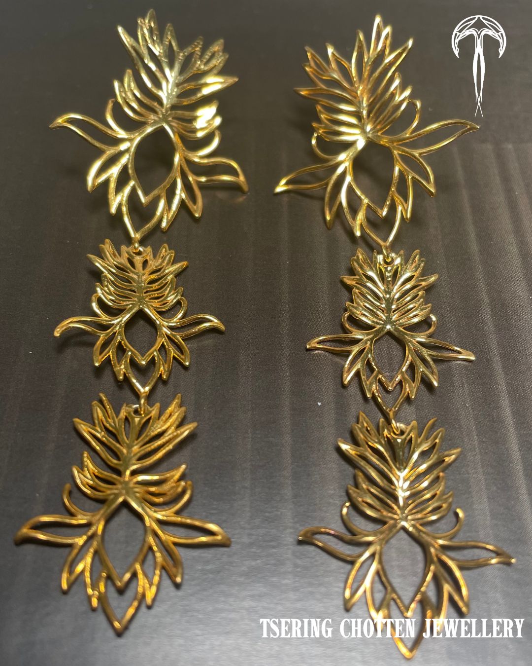 THE PINEAPPLE LILLIES EARRINGS