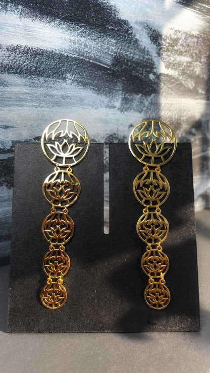 NUCIFERA EARRINGS