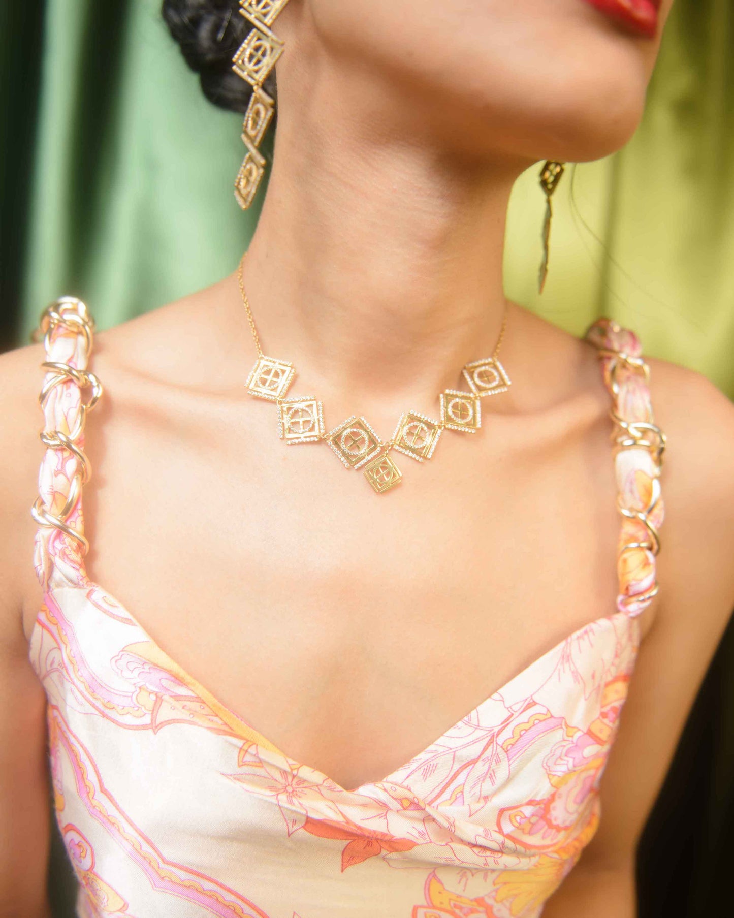 MANDALA  SILHOUETTE CHOKER