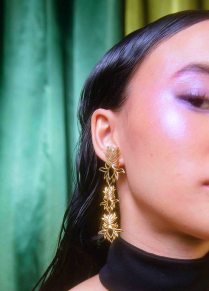 EUCOMIS EARRINGS (18k gold plated in 925 silver base)